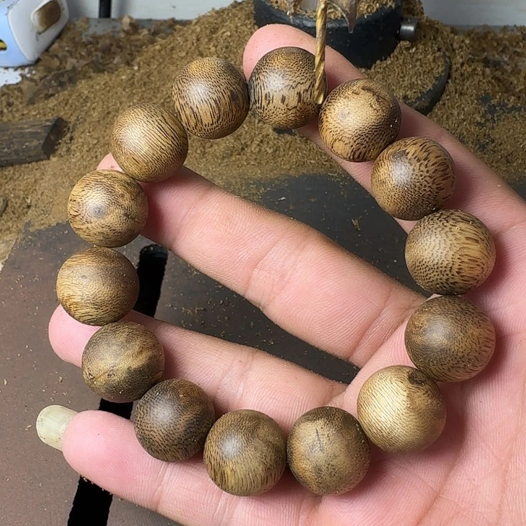 沉香手串?****?绿奇楠沉香卡1.6规格单圈圆珠17克