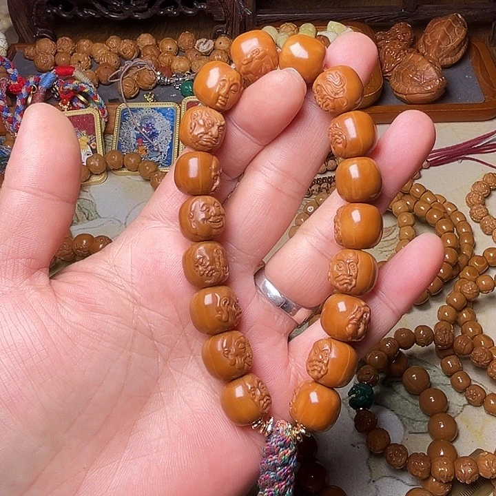 猴头核桃手串鸿*猴头雕刻精工老型浮雕十八罗汉手持一串