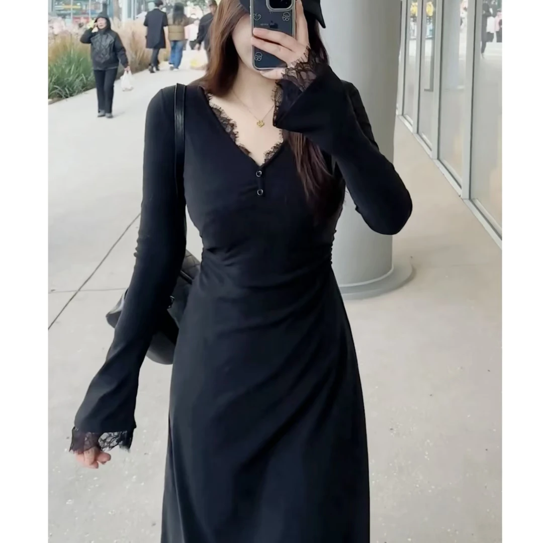 【MuMu】法式收腰V领黑色蕾丝边内搭打底裙wp9453