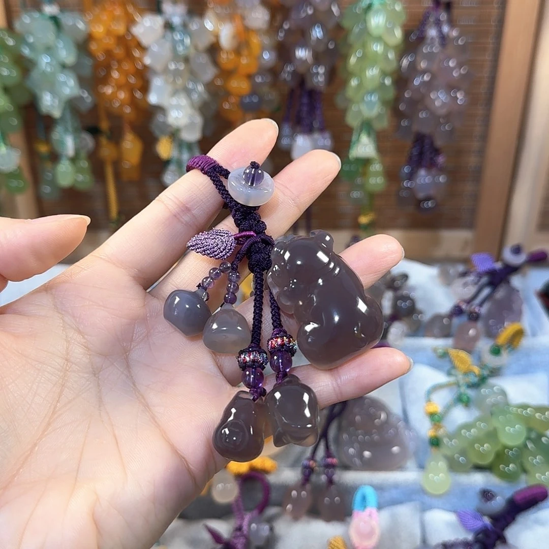 玛瑙/玉髓钥匙挂件福利款通货料子不挑带有包容点未镶木***a