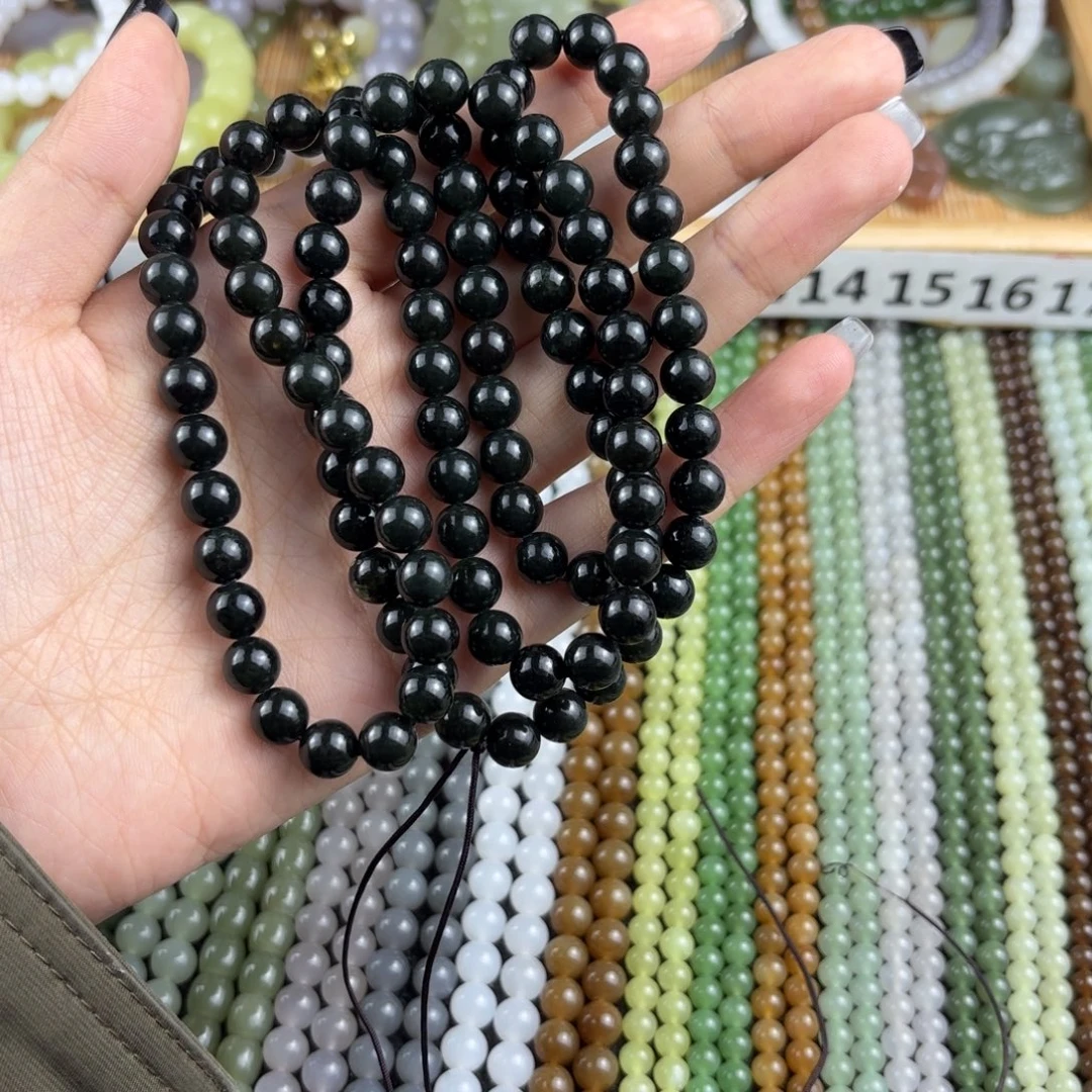 敦***浪和田玉未镶嵌颈饰