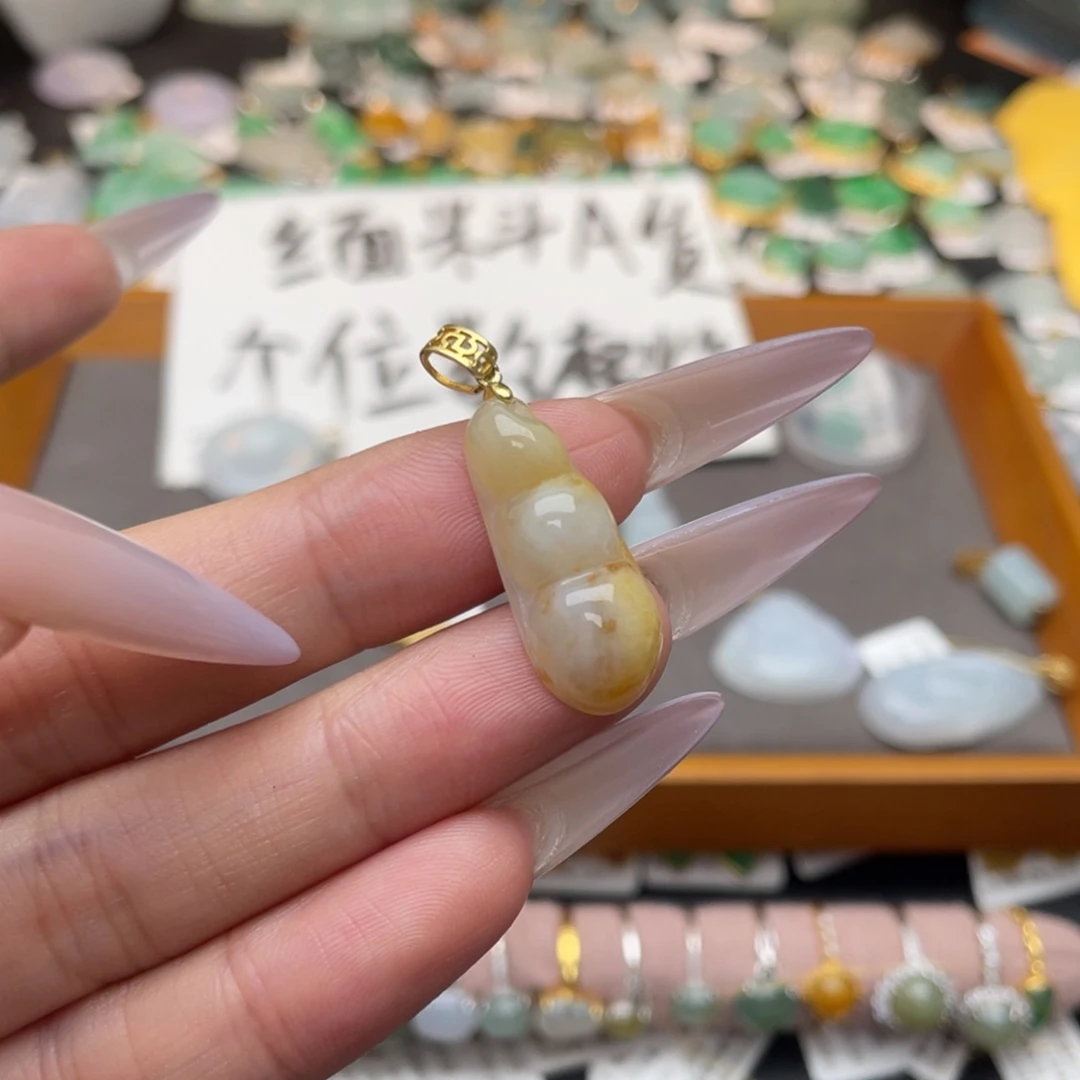 颈饰银S925镶嵌翡翠