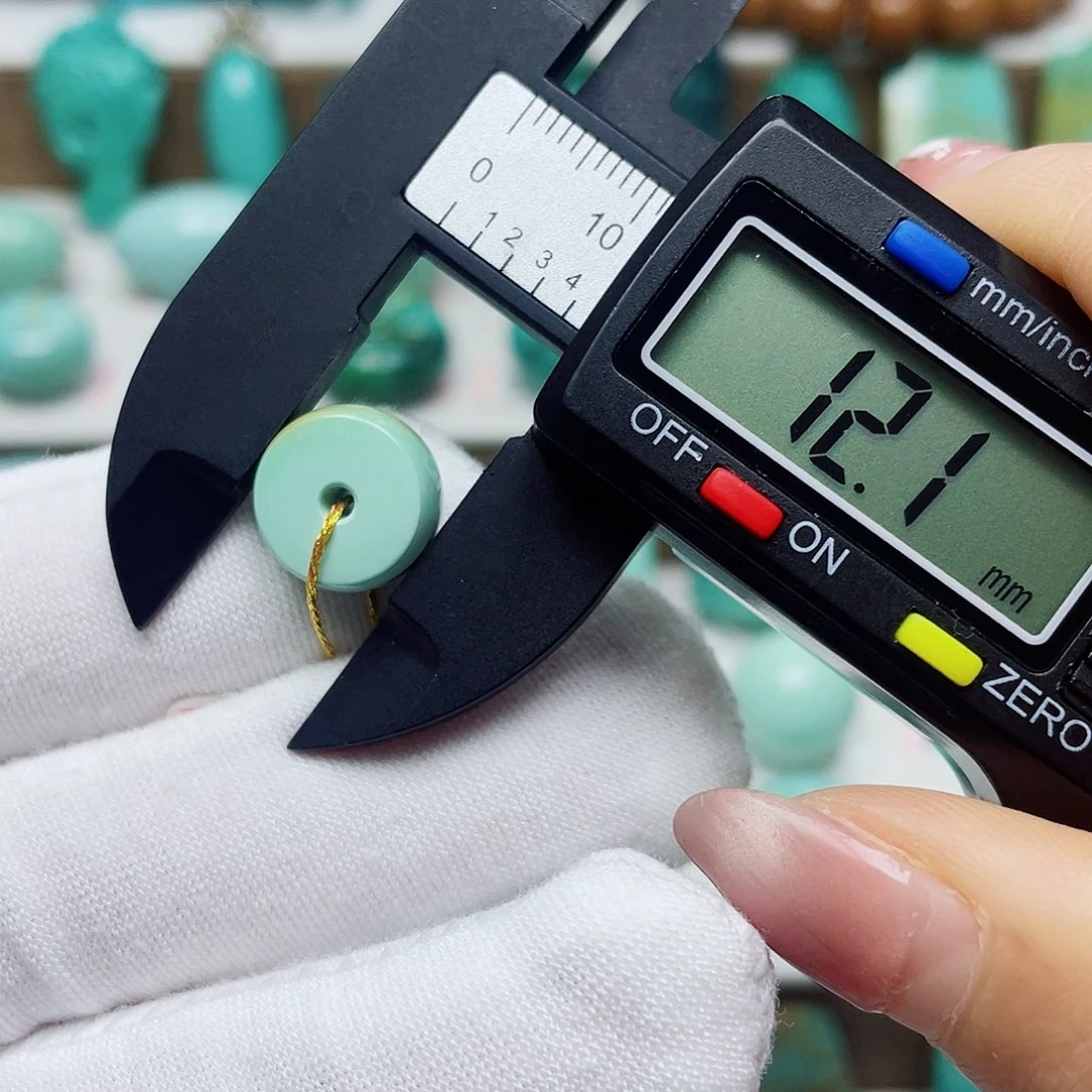 绿松石未镶嵌挂件