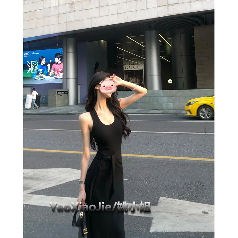 姚小姐 纯欲性感u领无袖背心连衣裙女夏季新款修身收腰设计感长裙