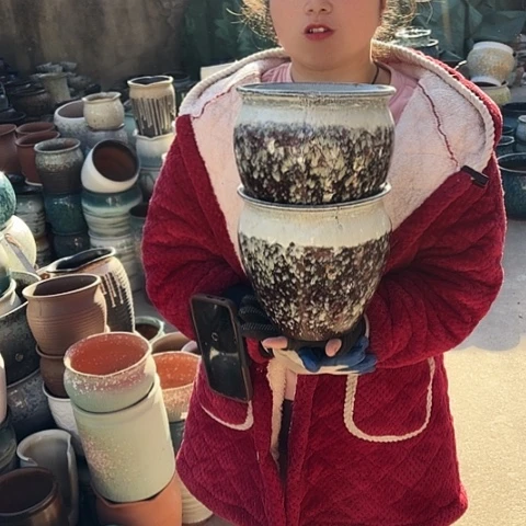 口19高19瑕疵盆子。