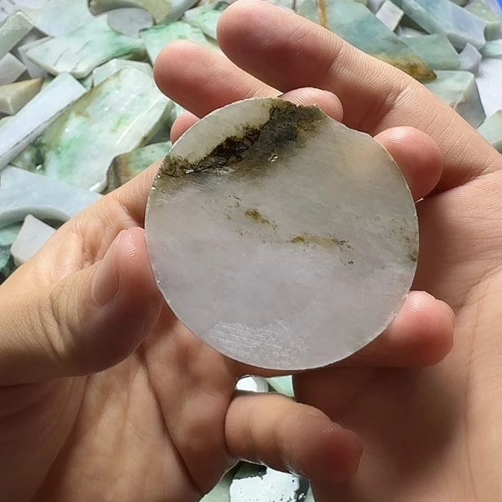 翡翠未镶嵌颈饰4677