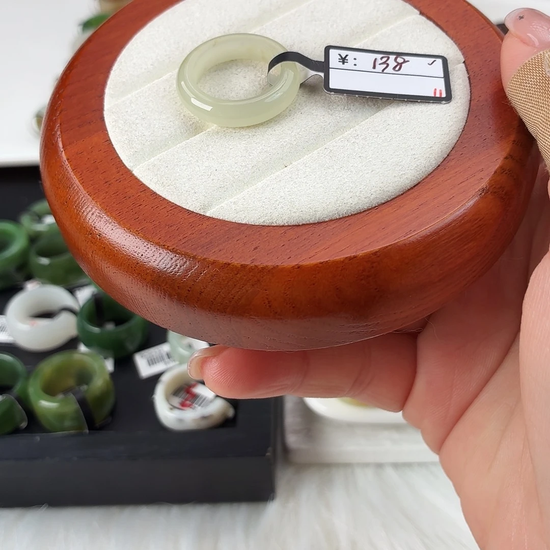 和田玉未镶嵌戒指Q33蜂蜜水泥鳅背内径17.4港码15