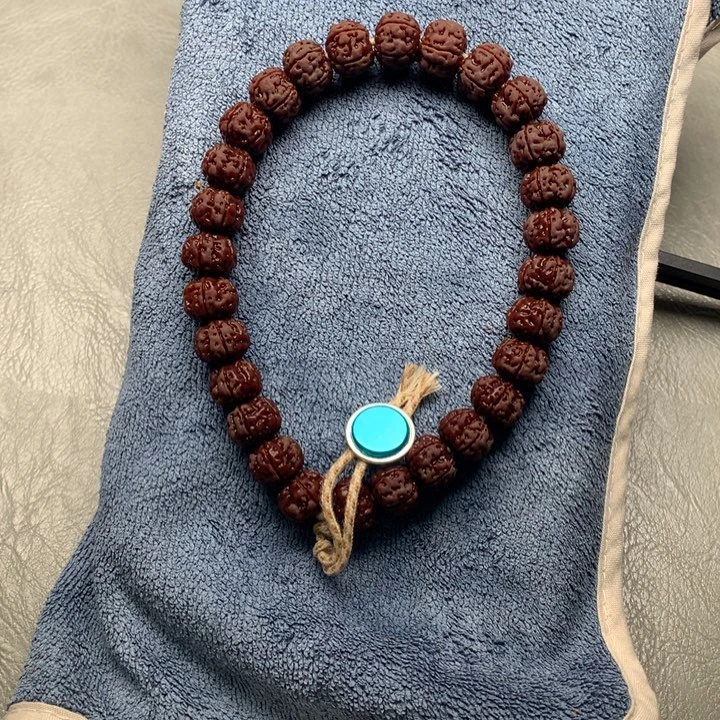 B***界金刚菩提吊坠老树王