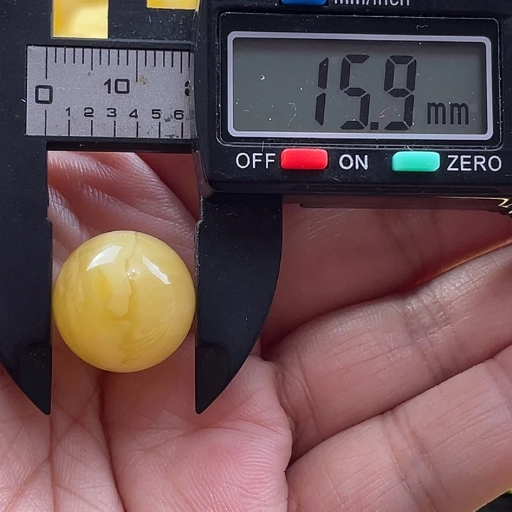 未镶嵌蜜蜡裸石21号