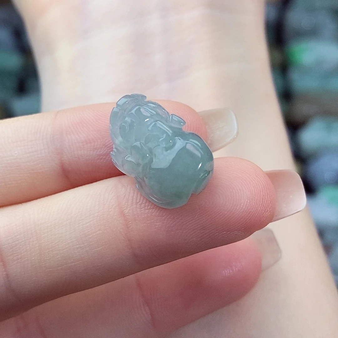 颈饰未镶嵌翡翠天然