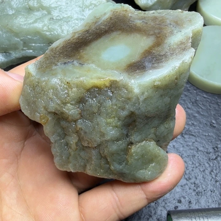 和田玉（糖玉）未镶嵌珠宝奇石