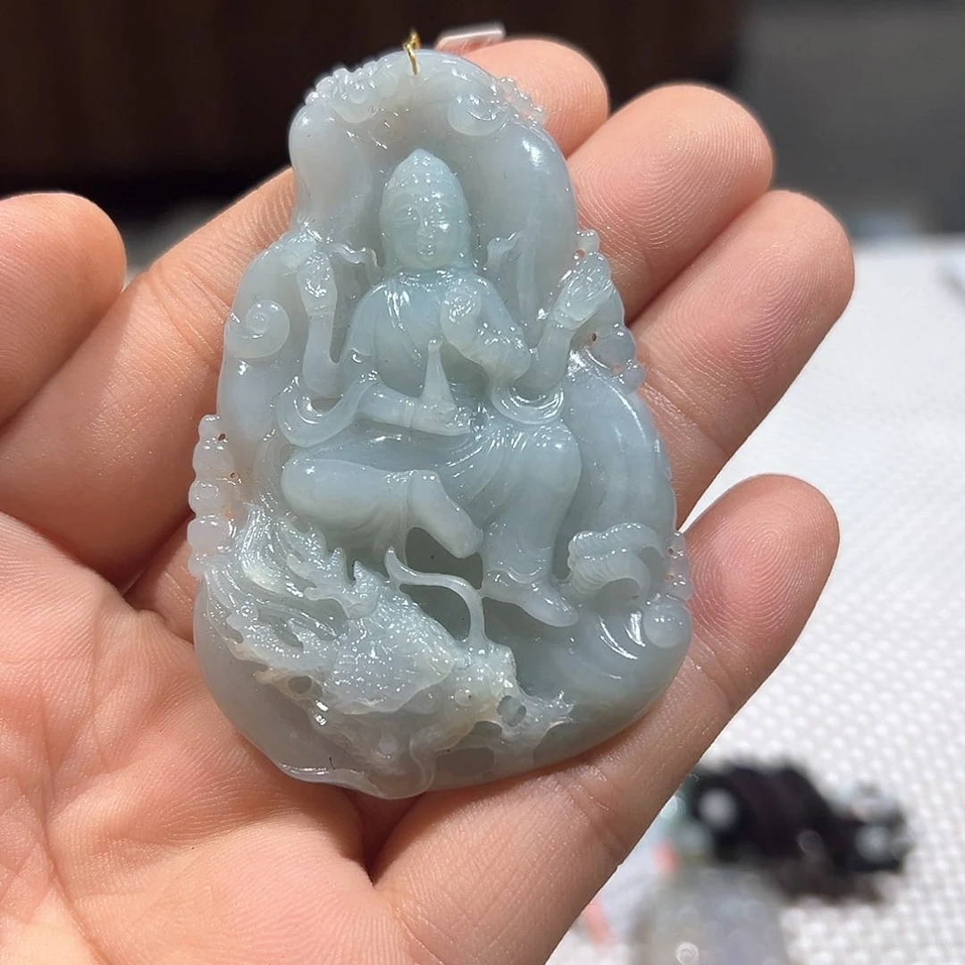 翡翠未镶嵌颈饰挂件