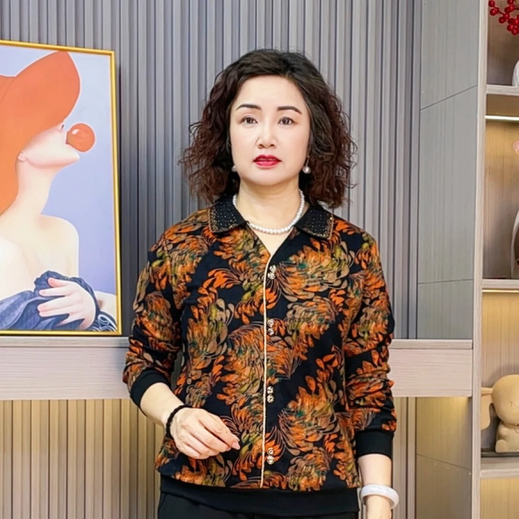 中老年女装中老年妈妈碎花休闲装百搭印花大码休闲妈妈装小衫