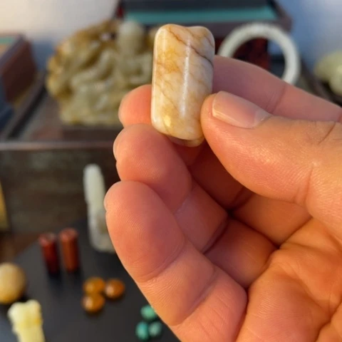 和田玉未镶嵌颈饰一**缘