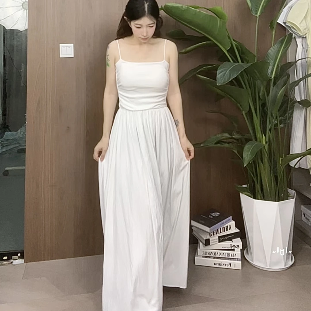 法式气质白色吊带连衣裙女春季新款收腰修身显瘦超好看长裙