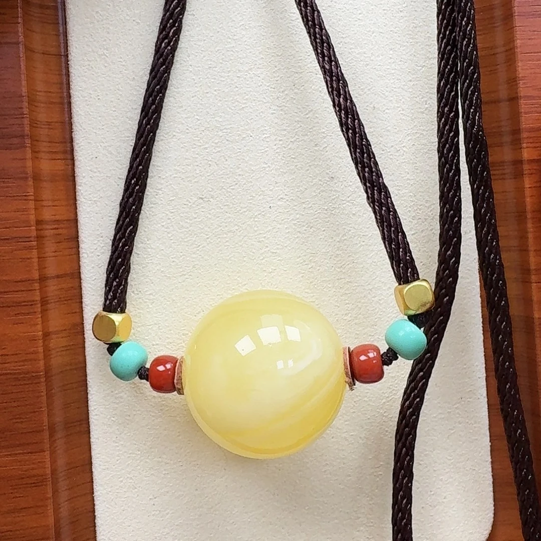 琥珀未镶嵌珠宝奇石吊坠