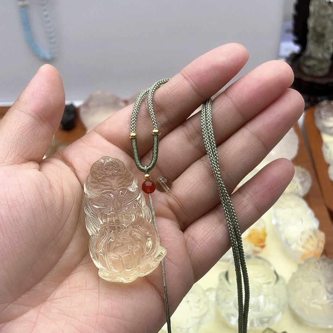 T***a吊坠(赠链)水晶合金黄水修仙