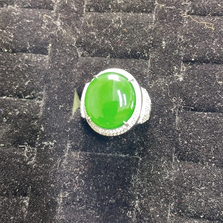 翡翠颈饰未镶嵌79，