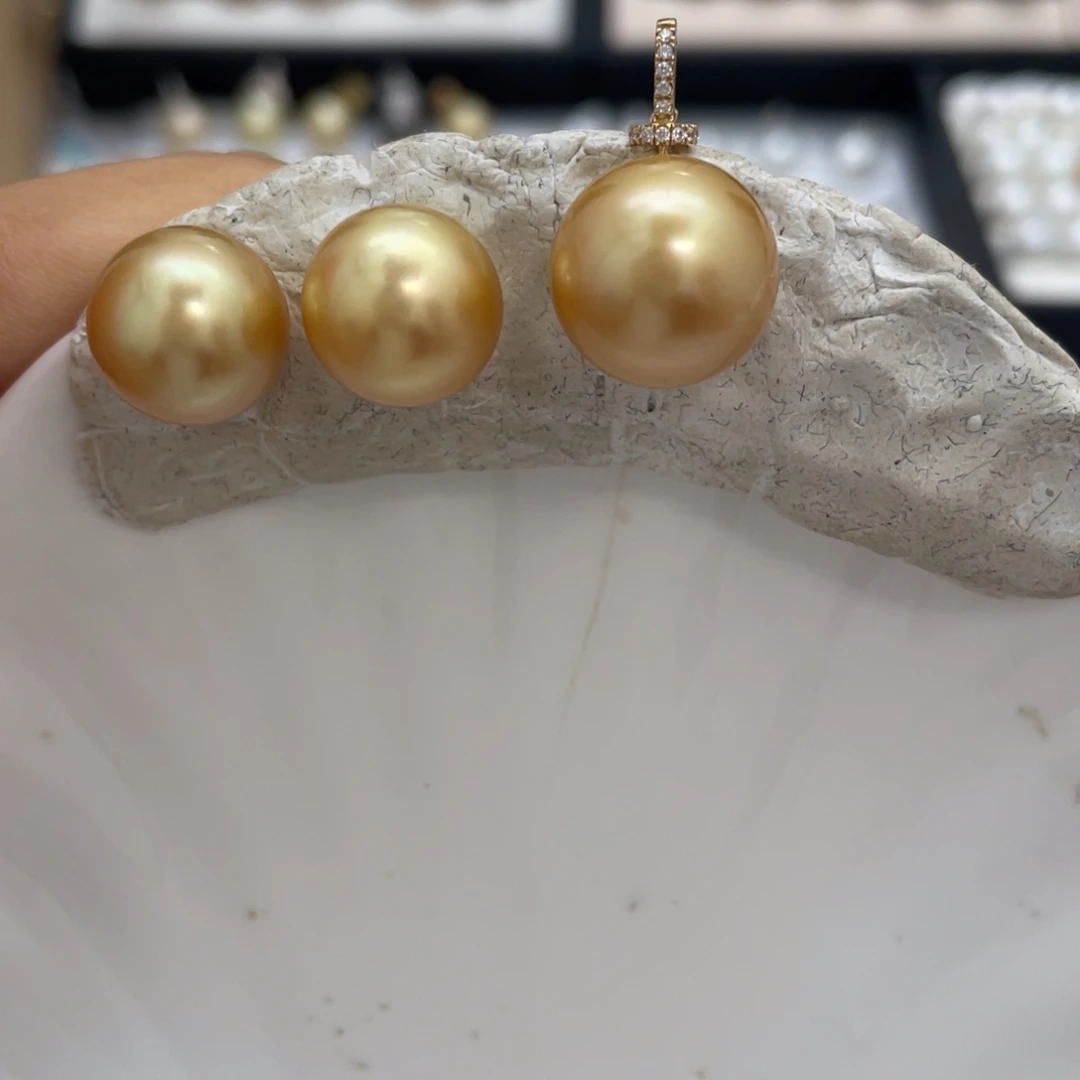 V***a定制海水珍珠18K金镶嵌吊坠(不含链)