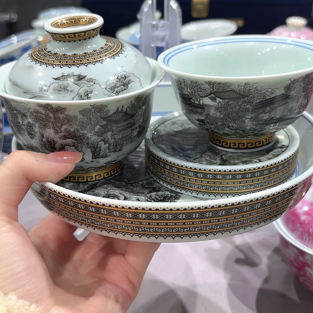 瓷片景德镇瓷器精品陈列