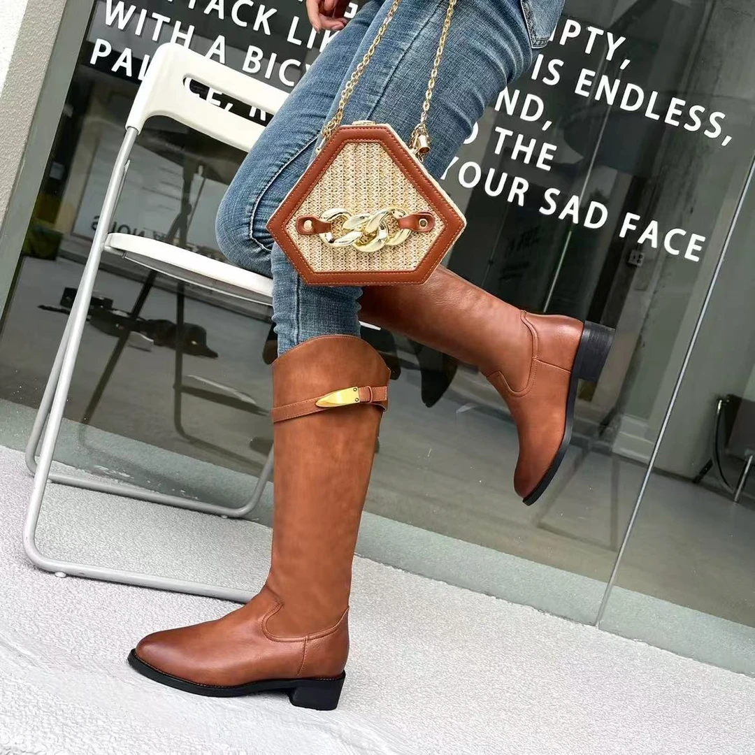 2024欧洲站新款皮带扣长筒靴女显瘦中跟V口高筒骑士靴不过膝8051C