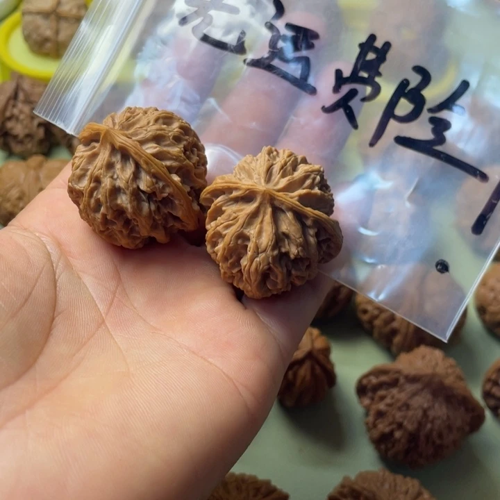 九***安手把件雕刻核桃苹果有修