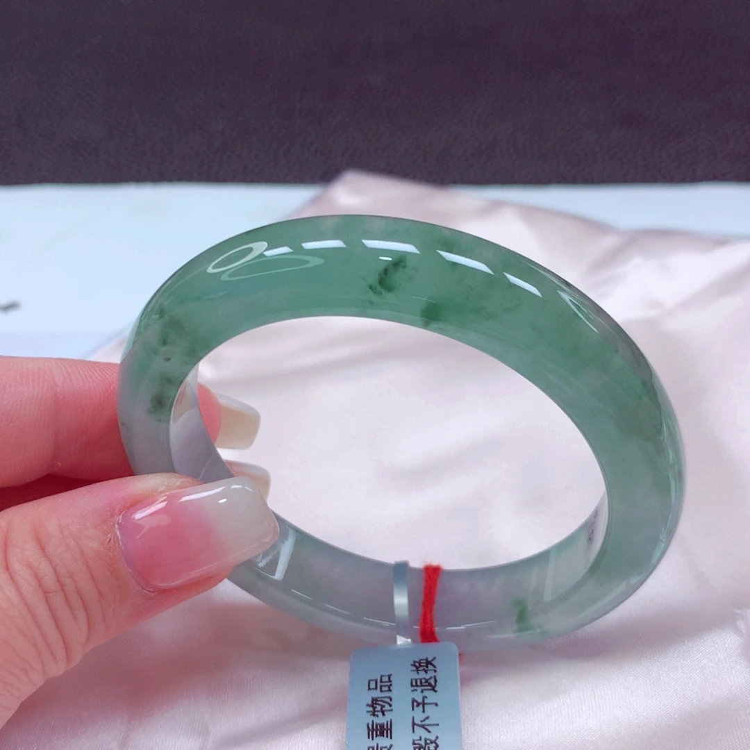 未镶嵌手镯翡翠手镯