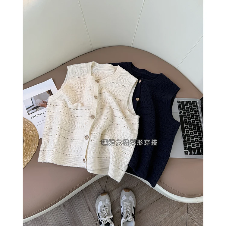 【月光春色】高级感小众圆领钩花马甲女秋季圆领宽松叠穿针织上衣