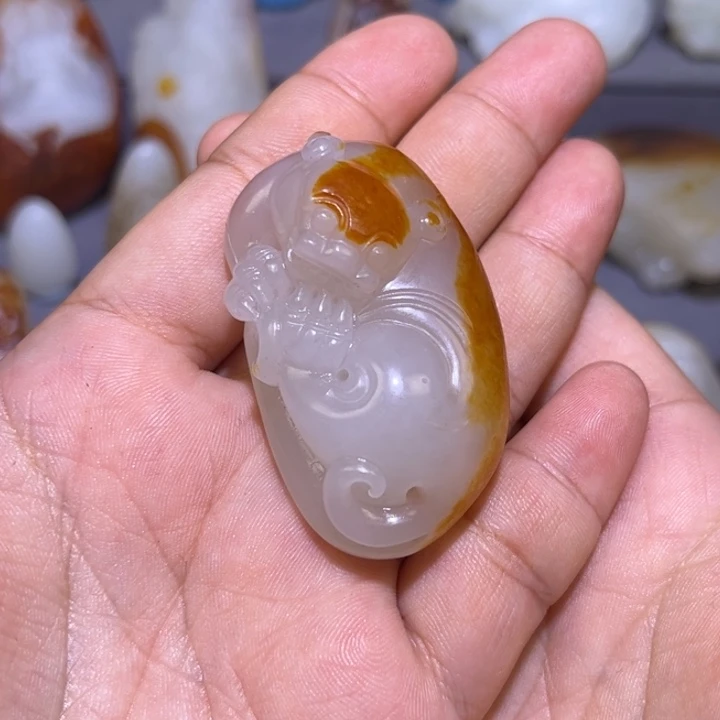 和田玉未镶嵌颈饰