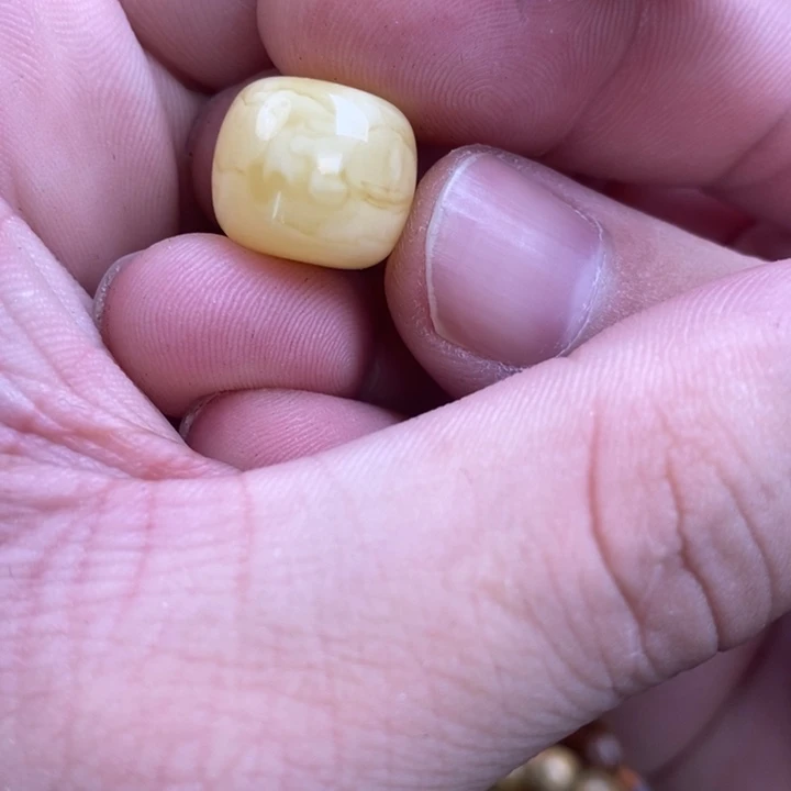 蜜蜡裸石未镶嵌金*