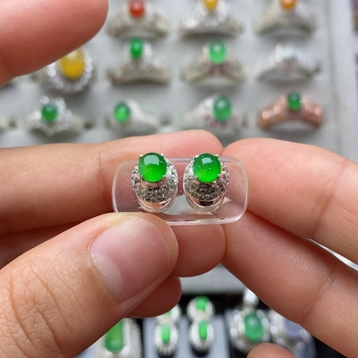 翡翠戒指未镶嵌蛋面