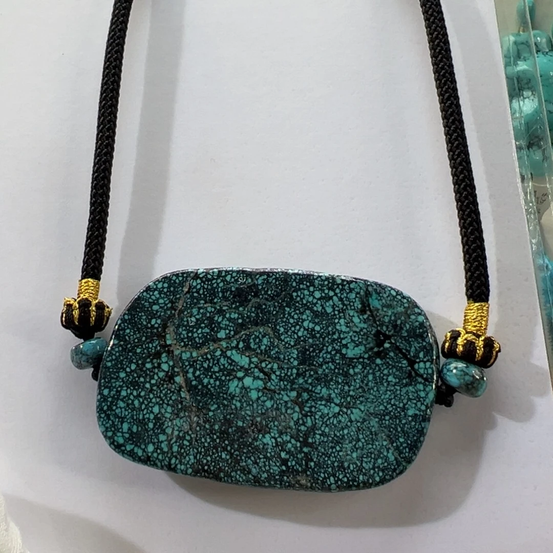 绿松石未镶嵌挂件