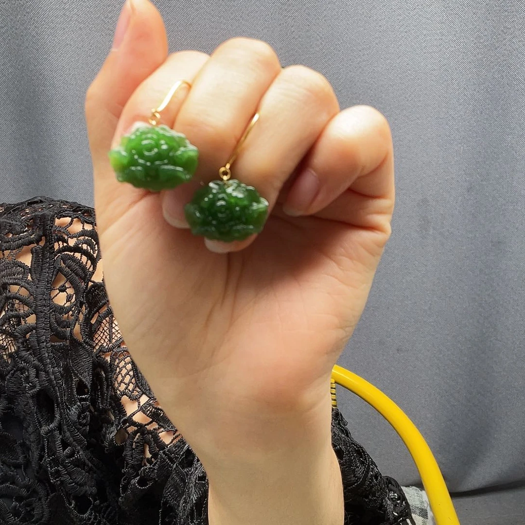 和田玉18K金镶嵌耳饰