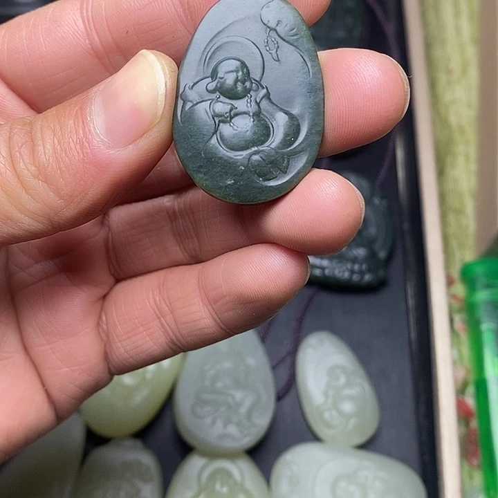 和田玉（糖玉）未镶嵌颈饰