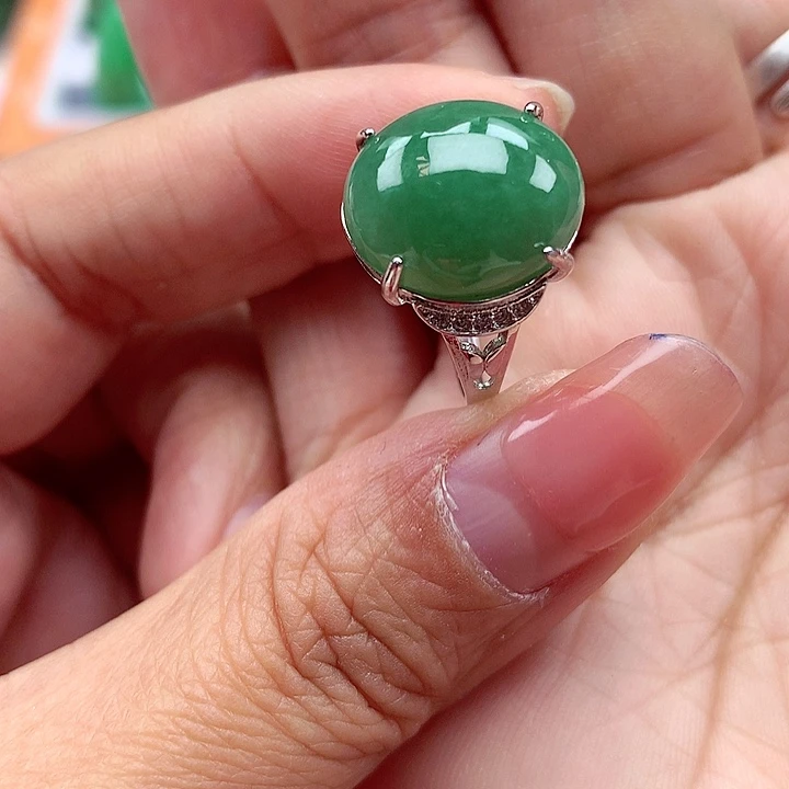 翡翠颈饰银S925镶嵌翡翠