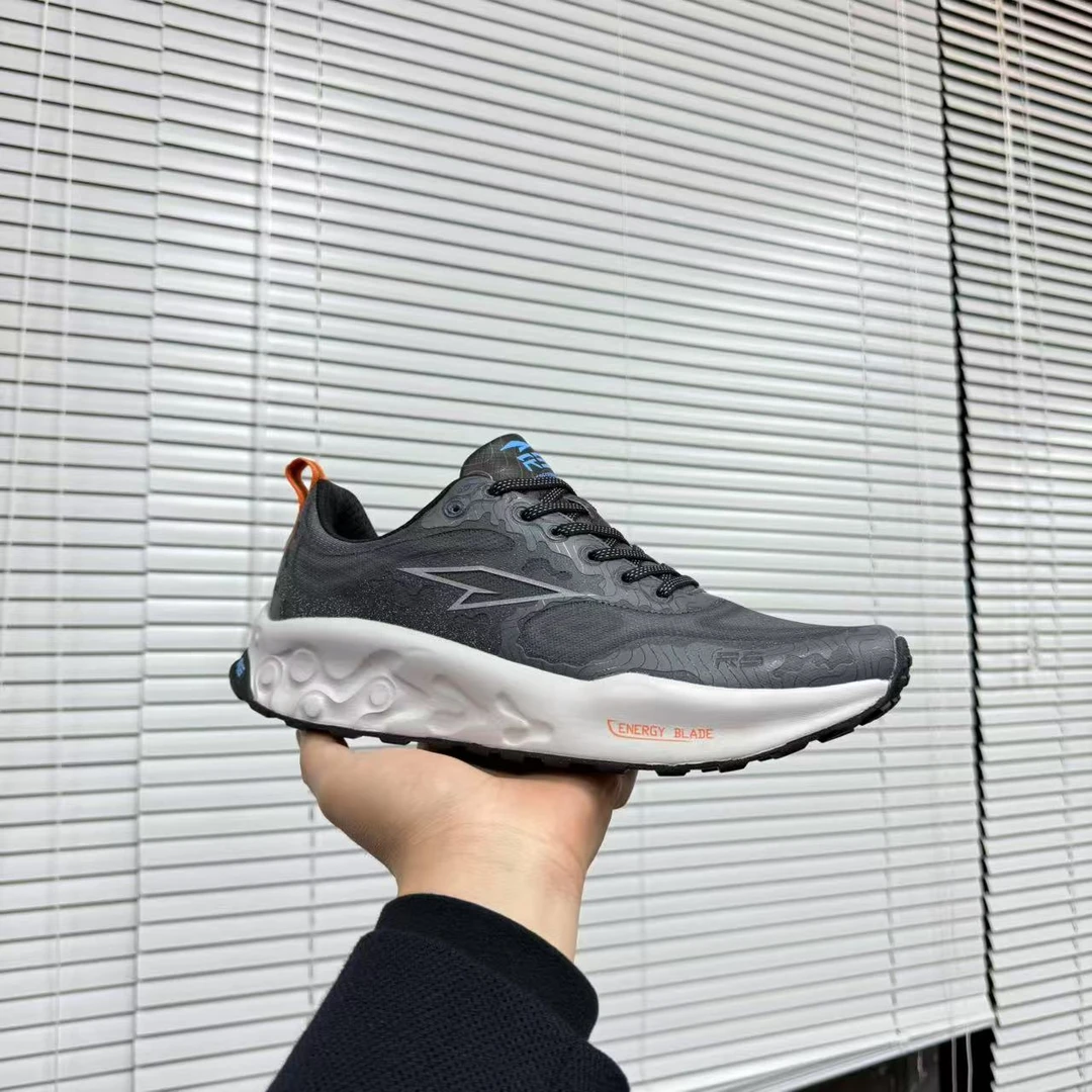 RS春夏男款厚底减震回弹防滑透气户外路跑鞋（标准运动鞋码）