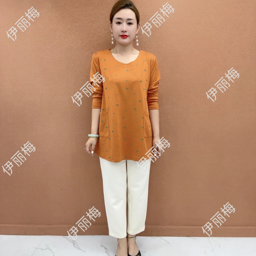 2025秋季长袖中老年女装圆领大码宽松显瘦时尚洋气减龄印花带口袋