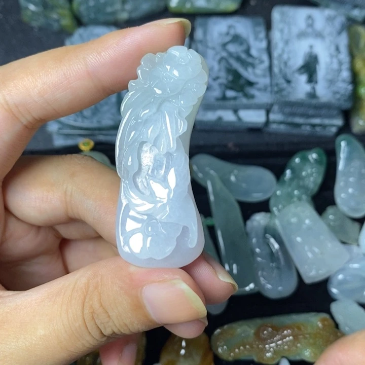 翡翠未镶嵌颈饰翡翠