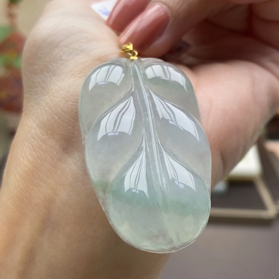 翡翠18K金镶嵌颈饰吊坠58