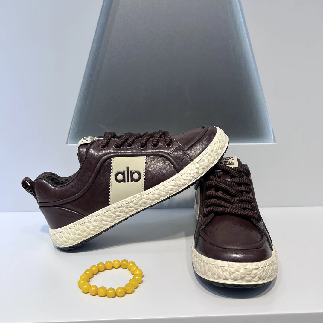 秋季新款引领潮流轻质打蜡皮时尚休闲鞋厚底百搭韩版运动休闲男鞋