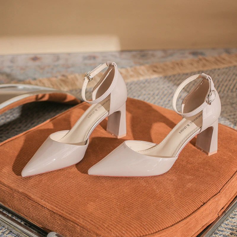 2025春夏尖头粗跟方根漆皮单鞋气质通勤百搭宴会婚鞋单鞋高跟鞋女