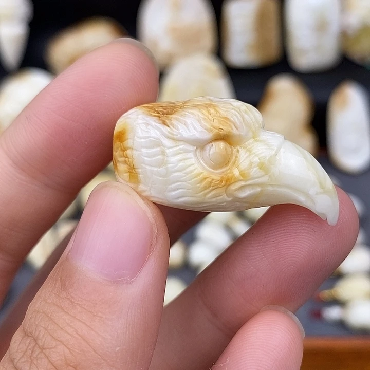 未镶嵌琥珀裸石老型三通吊坠a184