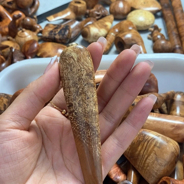 木大****五麻利疙瘩烟嘴手把件