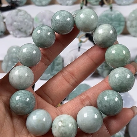 翡翠颈饰未镶嵌微瑕福利