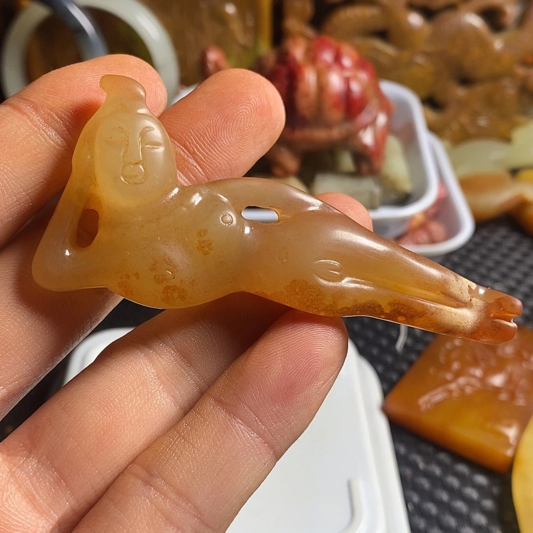 岫岩老玉（透闪石质玉）未镶嵌珠宝奇石