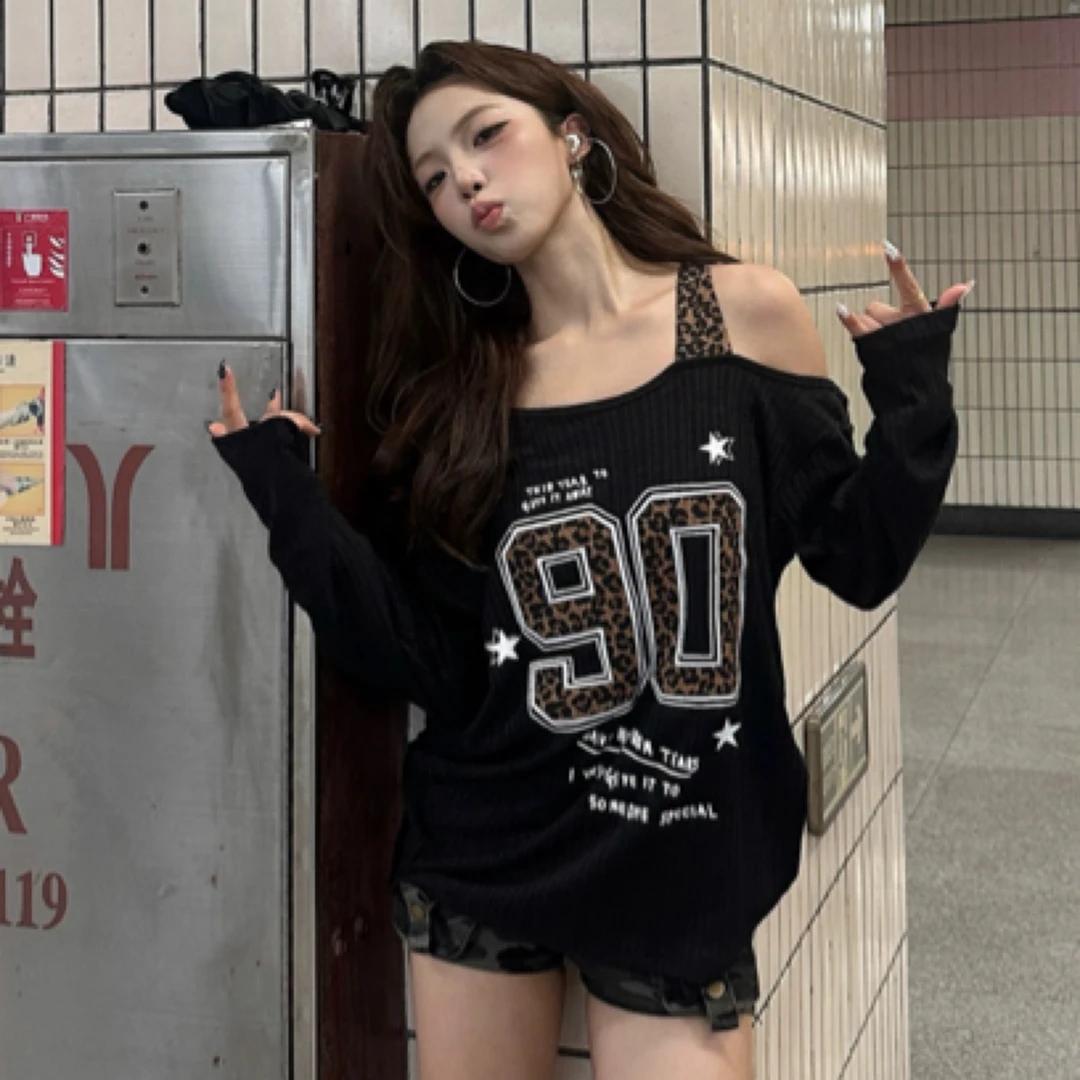 辣妹设计感豹纹拼接斜肩上衣-3696