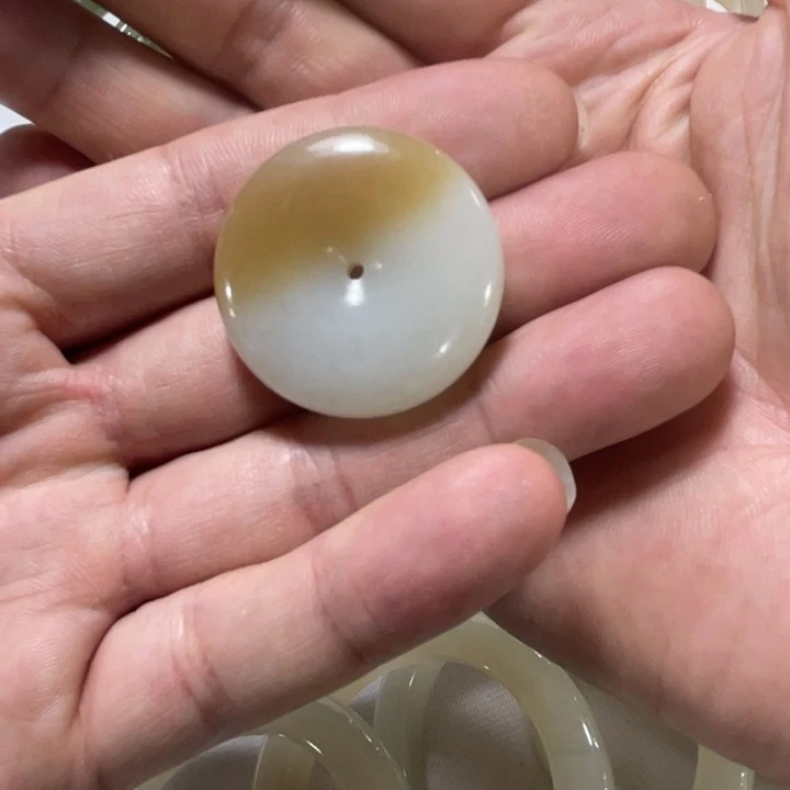 和田玉（糖玉）未镶嵌挂件