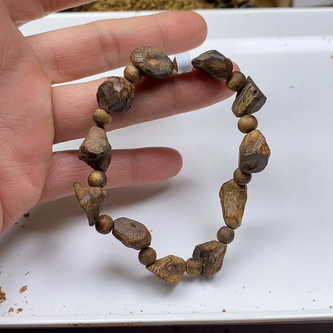 沉香手串绿棋楠规格1.0-6