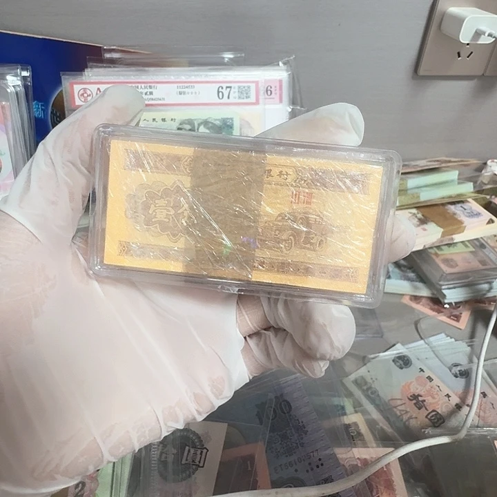 纸黄金38冠整刀无油无斑