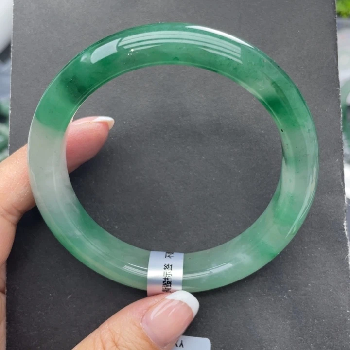 石英质玉未镶嵌手镯60
